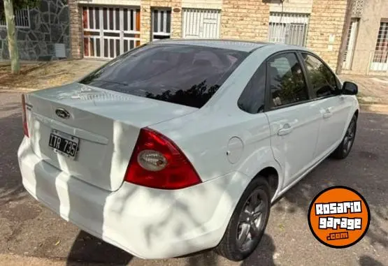 Ford Focus 1.6 Exe Trend  2010 - foto 3