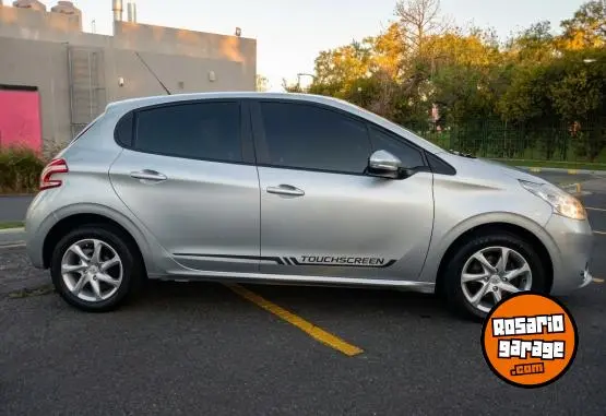 Peugeot 208  Allure Plus Touchscr  2013 - foto 2