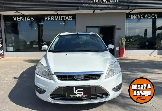 Ford Focus Ghia Exe 2012 - foto 1