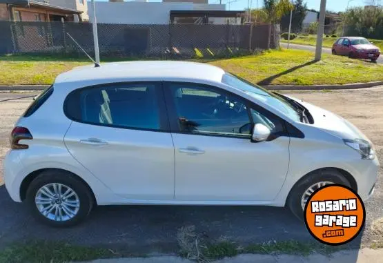 Peugeot 208 Allure 1.6 Tiptronic  2019 - foto 3