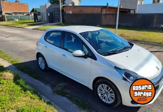 Peugeot 208 Allure 1.6 Tiptronic  2019 - foto 4