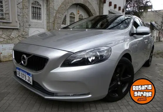 Volvo V40  2017 - foto 1