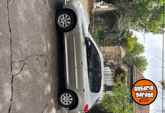 Peugeot 207  2012 - foto 1