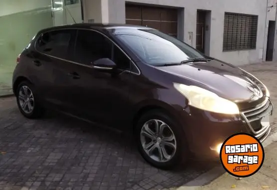 Peugeot 208 Feline Pack Cuir  2014 - foto 1