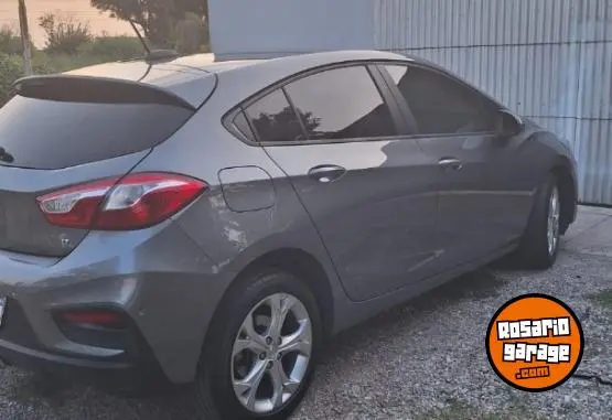 Chevrolet Cruze  2022 - foto 2