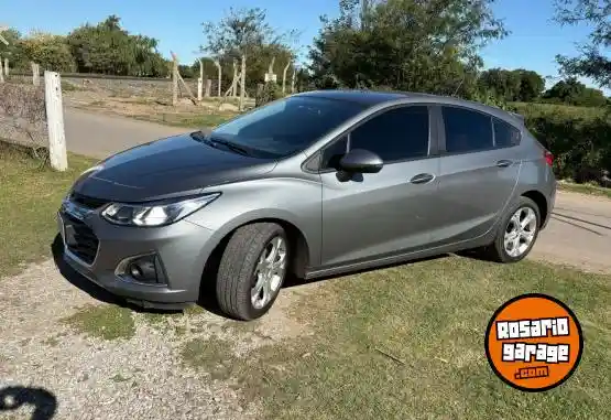 Chevrolet Cruze  2022 - foto 3