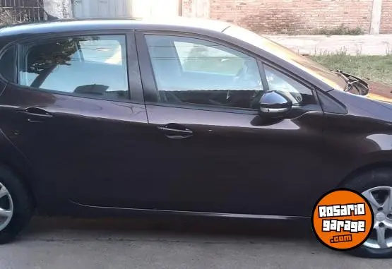 Peugeot 208 Allure  2013 - foto 2
