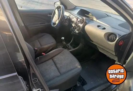 Toyota Etios X  2017 - foto 2