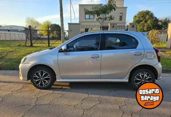 Toyota Etios  2019 - foto 3