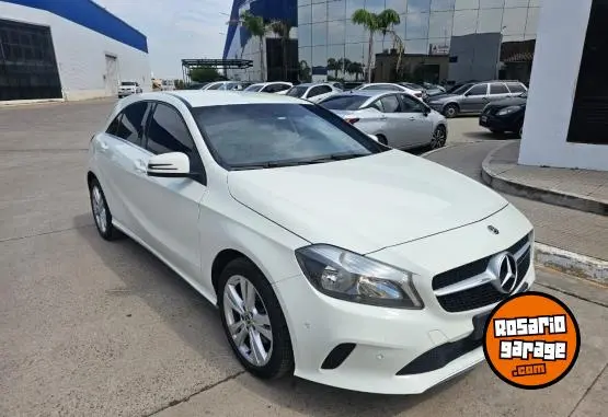 Mercedes-Benz A200 Urban 2018 - foto 1