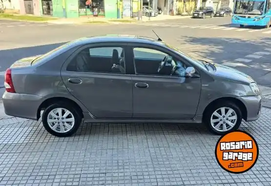 Toyota Etios Xls 1.5N 6Mt  2018 - foto 3