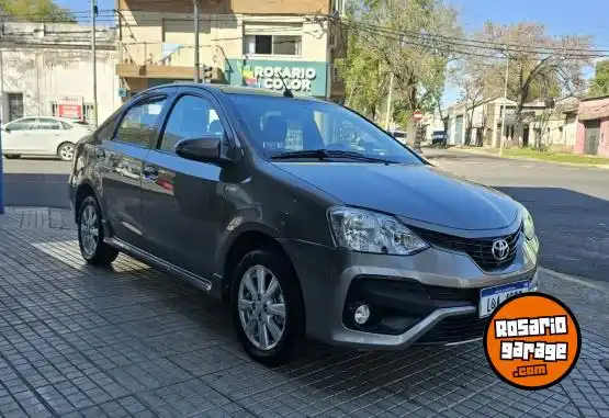 Toyota Etios Xls 1.5N 6Mt  2018 - foto 4