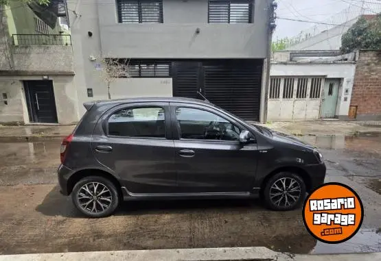 Toyota Etios Xls  5 Puertas  2022 - foto 5