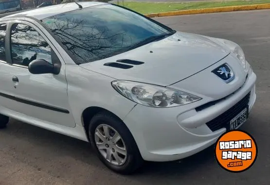 Peugeot 207. 1.4 Active. 5 Puerta  2013 - foto 3