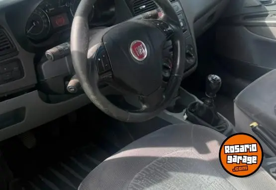 Fiat Linea 1.8 Hlx 16V  2012 - foto 2