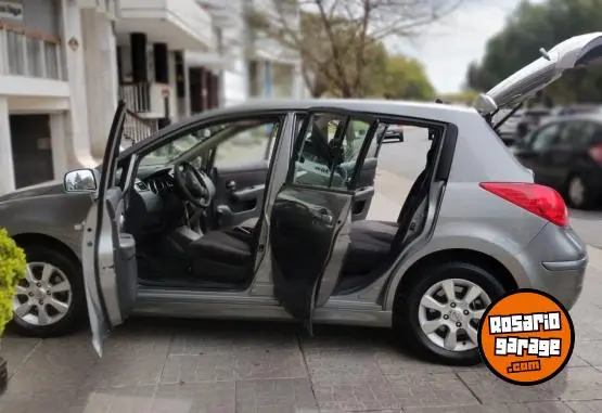 Nissan Tiida Acenta 1.8  2012 - foto 4
