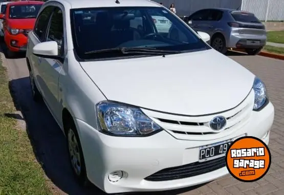 Toyota Etios  2015 - foto 1