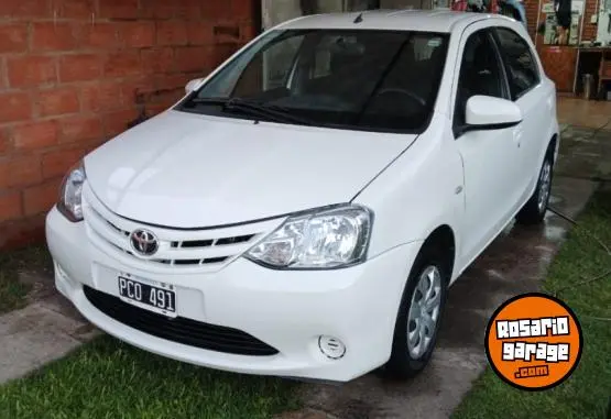 Toyota Etios  2015 - foto 2