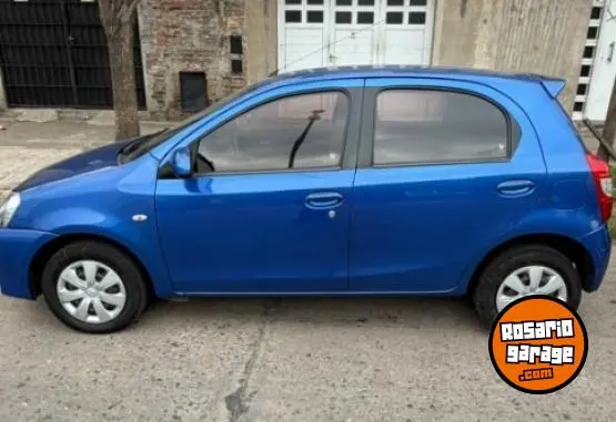 Toyota Etios  1.5 Xs  2014 - foto 2
