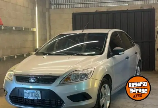 Ford Focus 1.6 Exe Style  2013 - foto 1