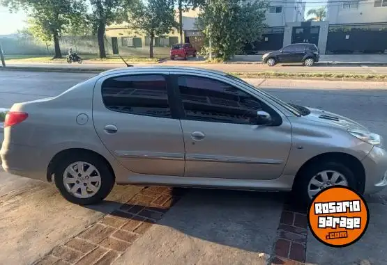 Peugeot 207 4 Puertas 1  2012 - foto 4