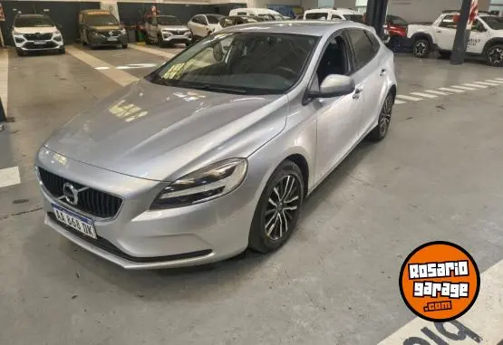 Volvo V40  2017 - foto 1