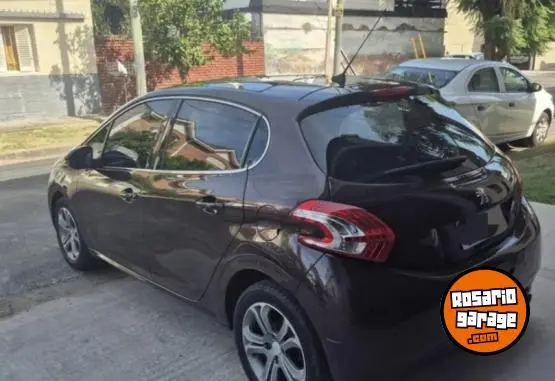 Peugeot 208 Feline Pack Cuir  2014 - foto 2