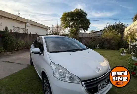 Peugeot 208 1.6 5P Feline  2014 - foto 1