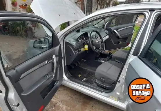 Chevrolet Aveo  2010 - foto 3
