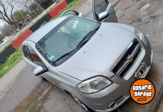 Chevrolet Aveo  2010 - foto 4