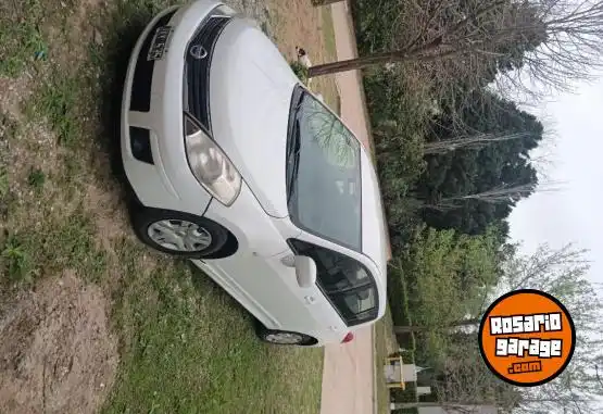 Nissan Tida 2011  2011 - foto 2