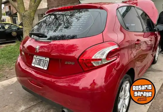 Peugeot 208  2013 - foto 1