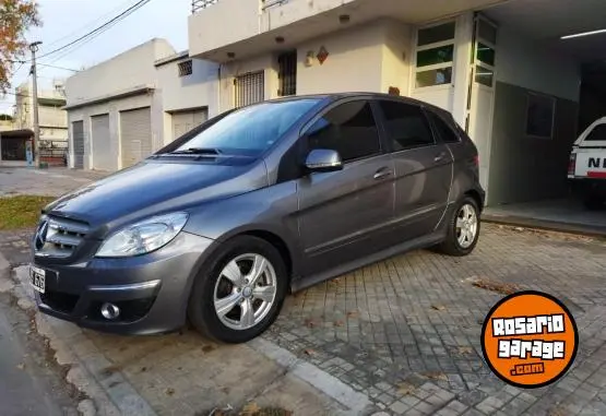 Mercedes-Benz B180 B200  2010 - foto 1