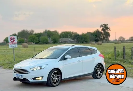 Ford Focus Titanium At.  2.0  2017 - foto 2