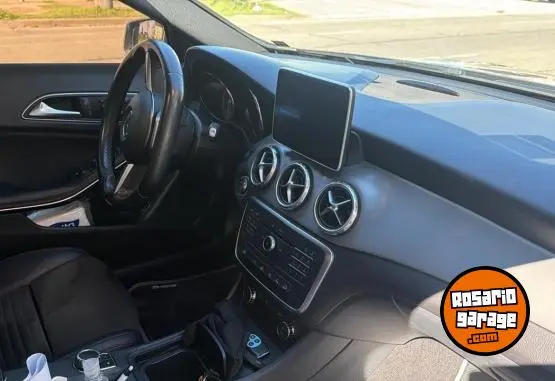 Mercedes-Benz Gla 250 Amg  2016 - foto 4