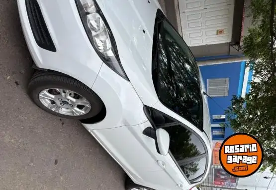 Ford Fiesta Kinetic Se  2014 - foto 5