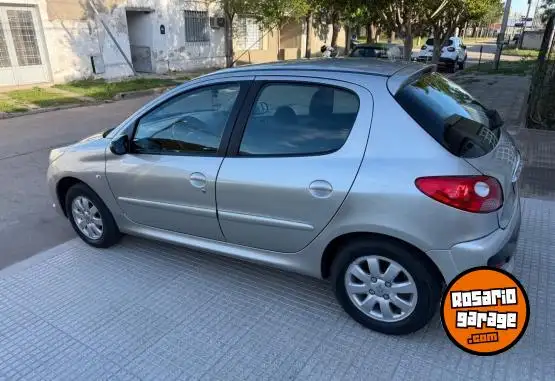 Peugeot 207  2010 - foto 1