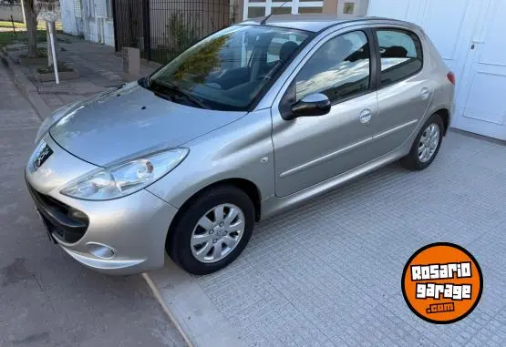 Peugeot 207  2010 - foto 2