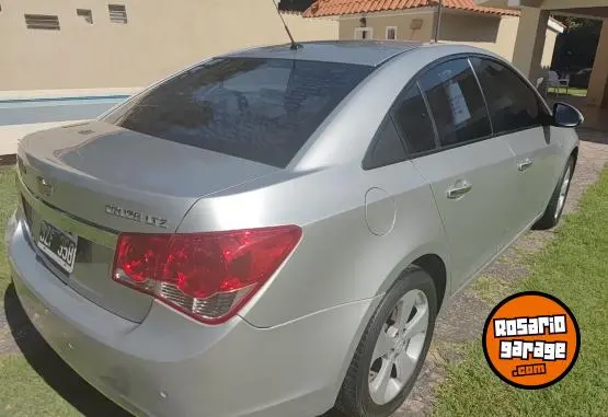 Chevrolet Cruze  2011 - foto 3