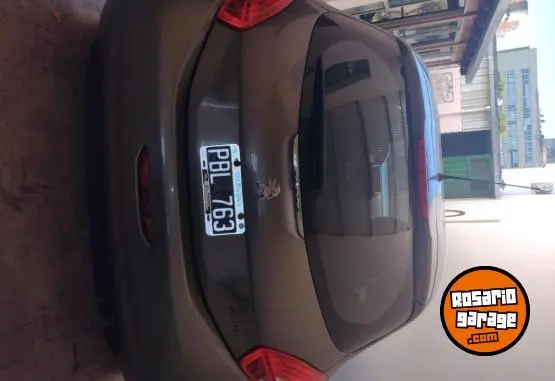 Peugeot 208  2015 - foto 2