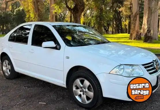 Volkswagen Bora 2.0 Nafta  2011 - foto 3