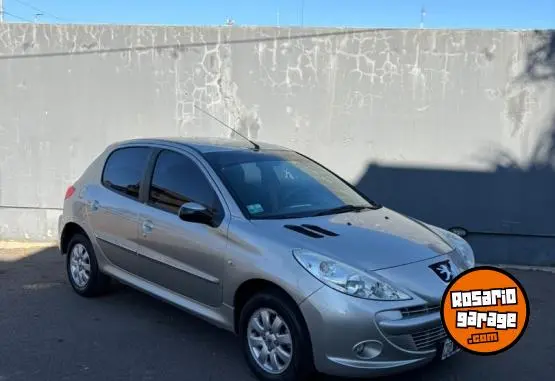 Peugeot 207 Compact  2013 - foto 2