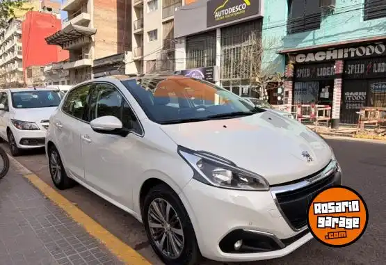 Peugeot 208 Feline  2018 - foto 1