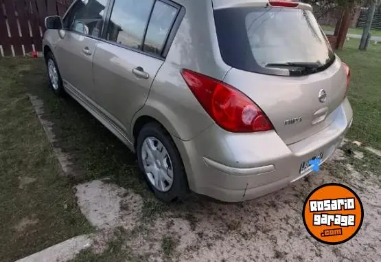 Nissan 2011  2011 - foto 5