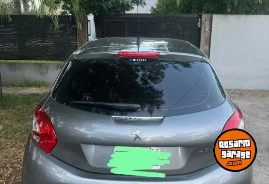 Peugeot 208 Touchscreen 1.5  2013 - foto 2