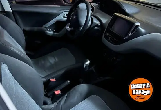 Peugeot 208 Touchscreen 1.5  2013 - foto 3