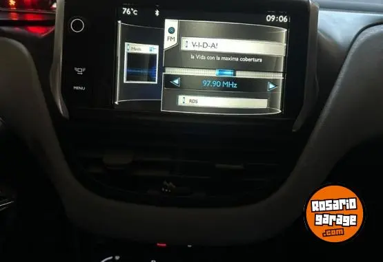 Peugeot 208 Touchscreen 1.5  2013 - foto 4