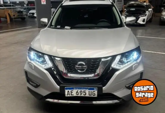 Nissan Exlclusive 2.5 4X4  2021 - foto 1