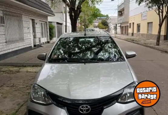 Toyota Etios  2021 - foto 4