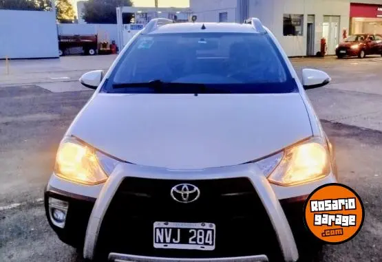 Toyota Etios Cross  2014 - foto 3